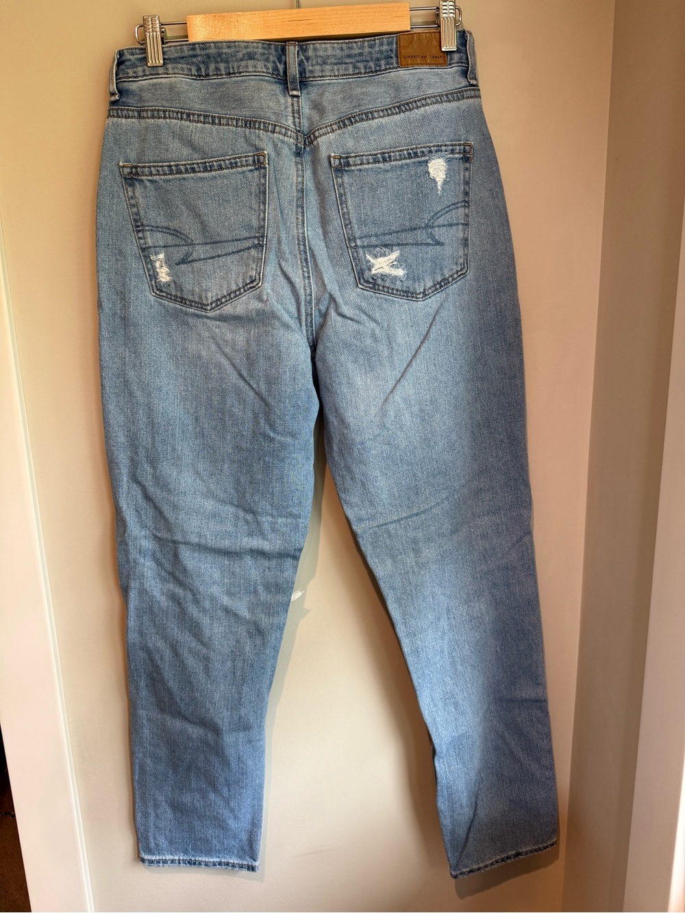 American Eagle Ripped Mom Jean - Picture 2 of 4